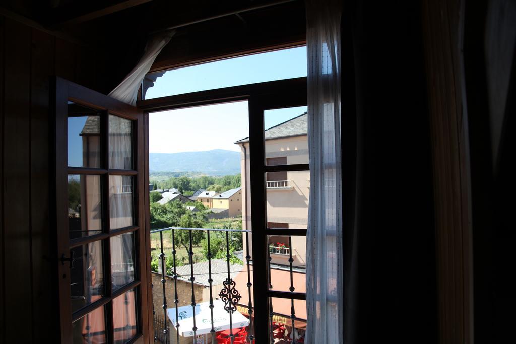 La Casina Del Pozo Villa Bembibre  Eksteriør billede